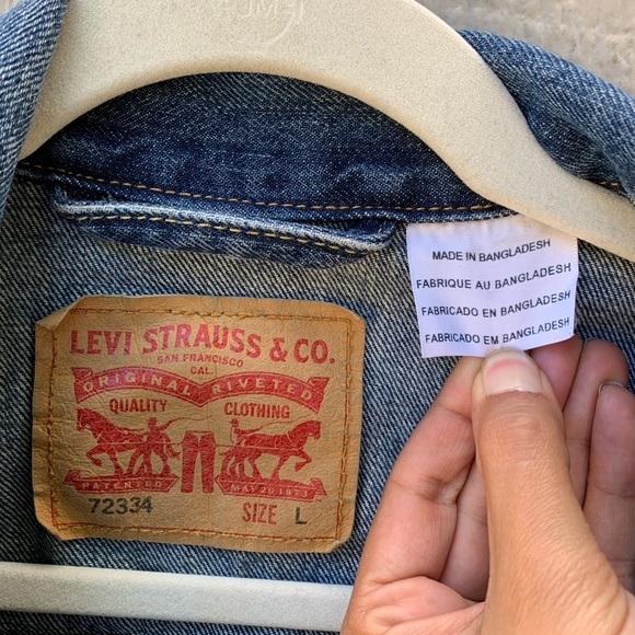 Levi’s classic vintage oversized cotton acid washed denim blue jean jacket - Picture 13 of 15